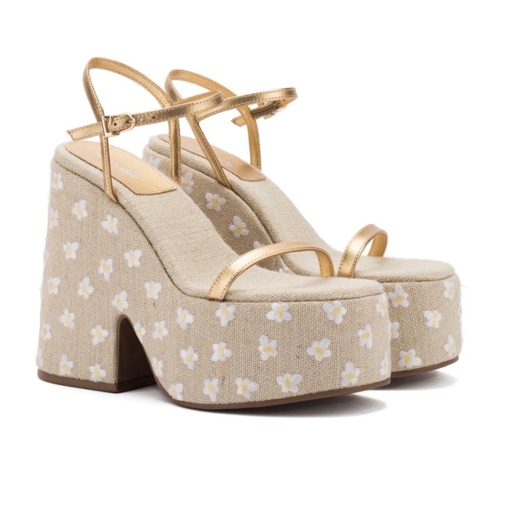 Platform Sandal In Gold Metallic Leather and Raffia